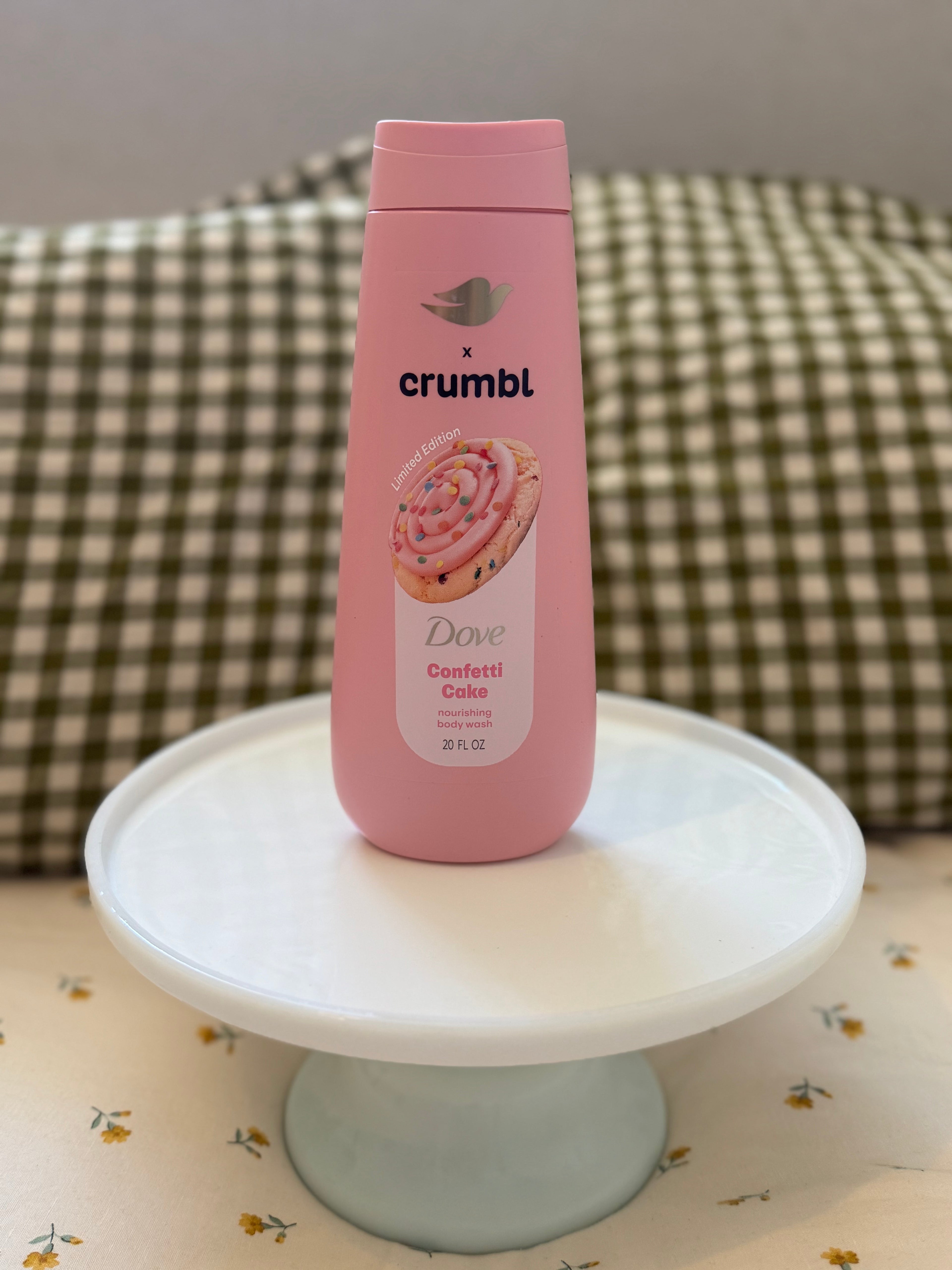 Dove X Crumbl Body Wash - Confetti Cake Limited Edition
