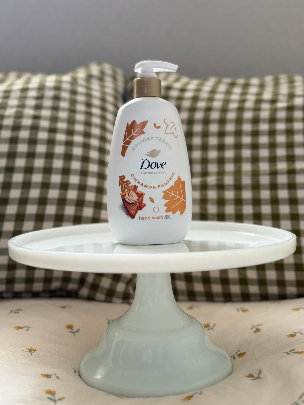 Dove Holiday Treats Hand Wash Cinnamon Pumpkin Limited Edition